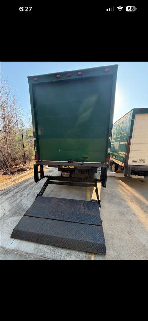 2017 Ford F650 lift gate