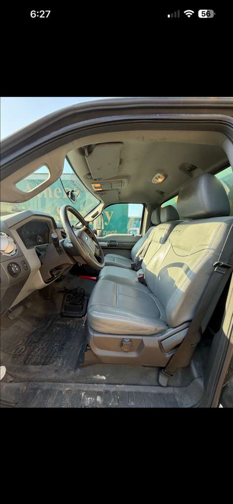 2017 Ford F650 cabin interior