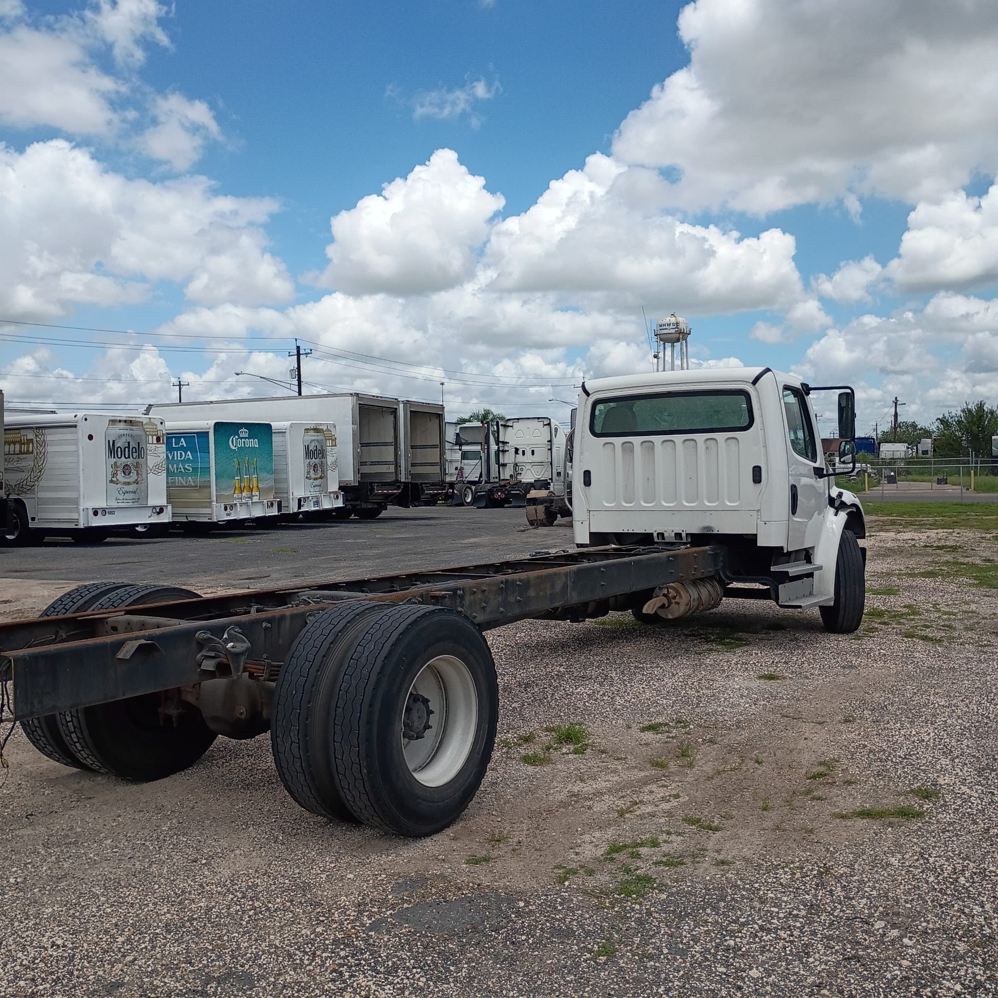 2018 Freightliner Cab & Chassis passenger-side rear view