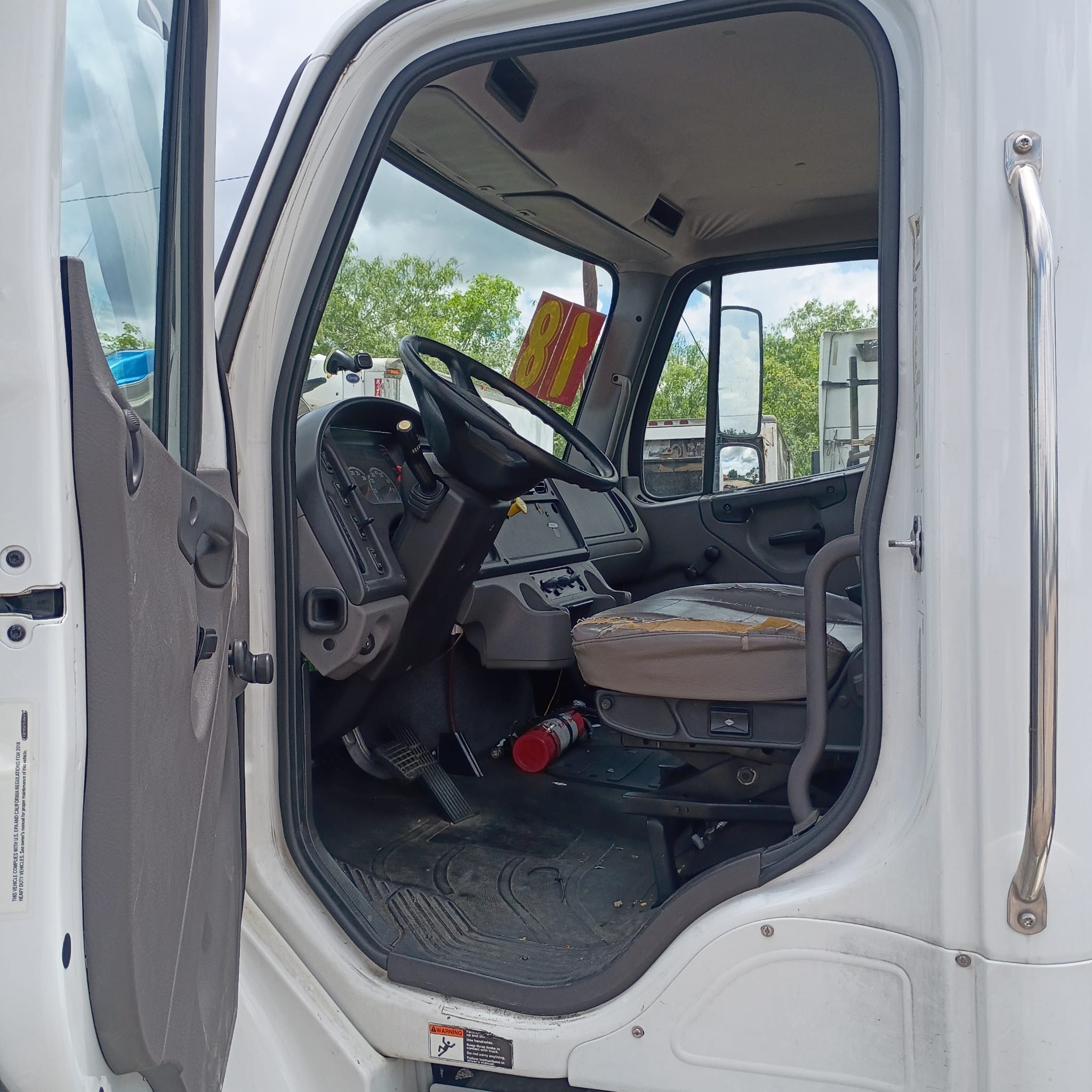 2018 Freightliner Cab & Chassis interior dashboard