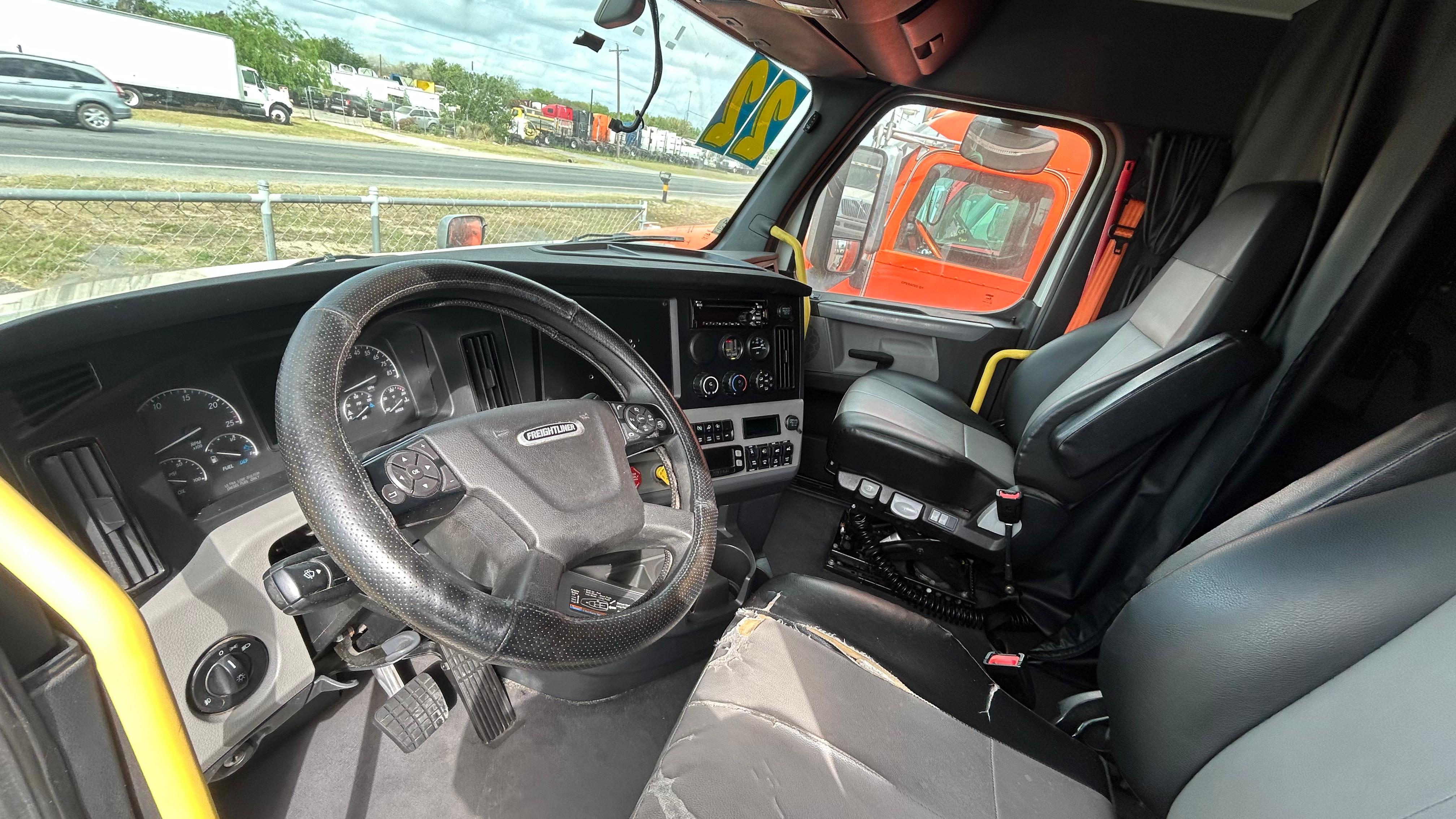 Freightliner Cascadia cabin interior
