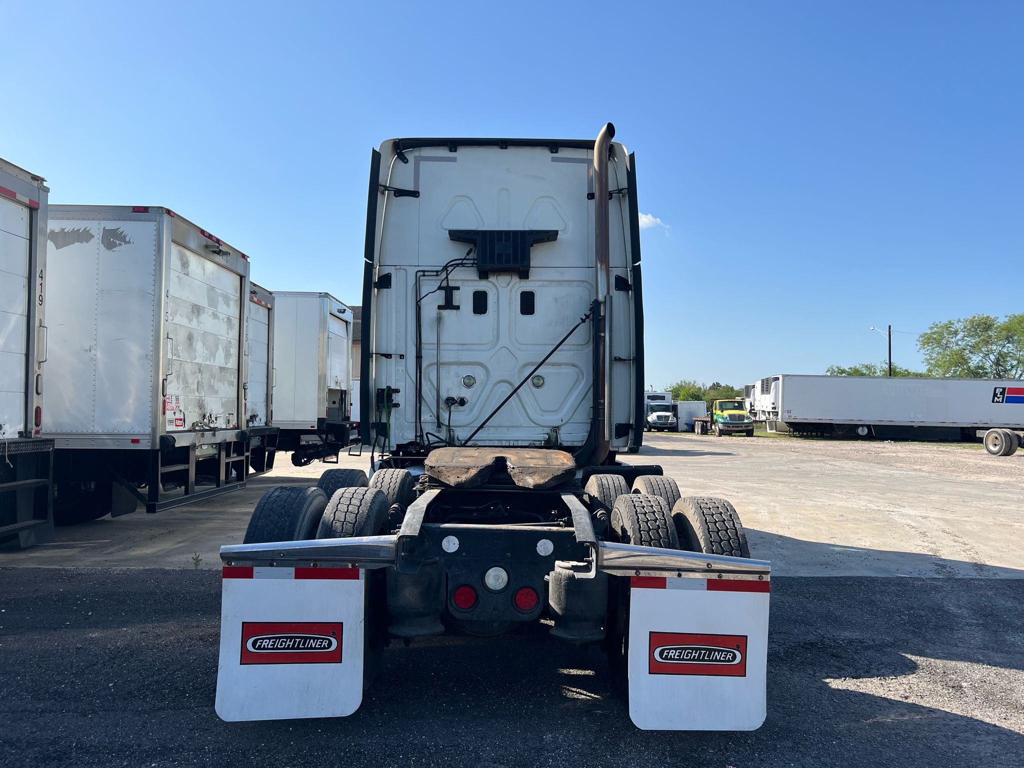 2014 Freightliner Cascadia rear view