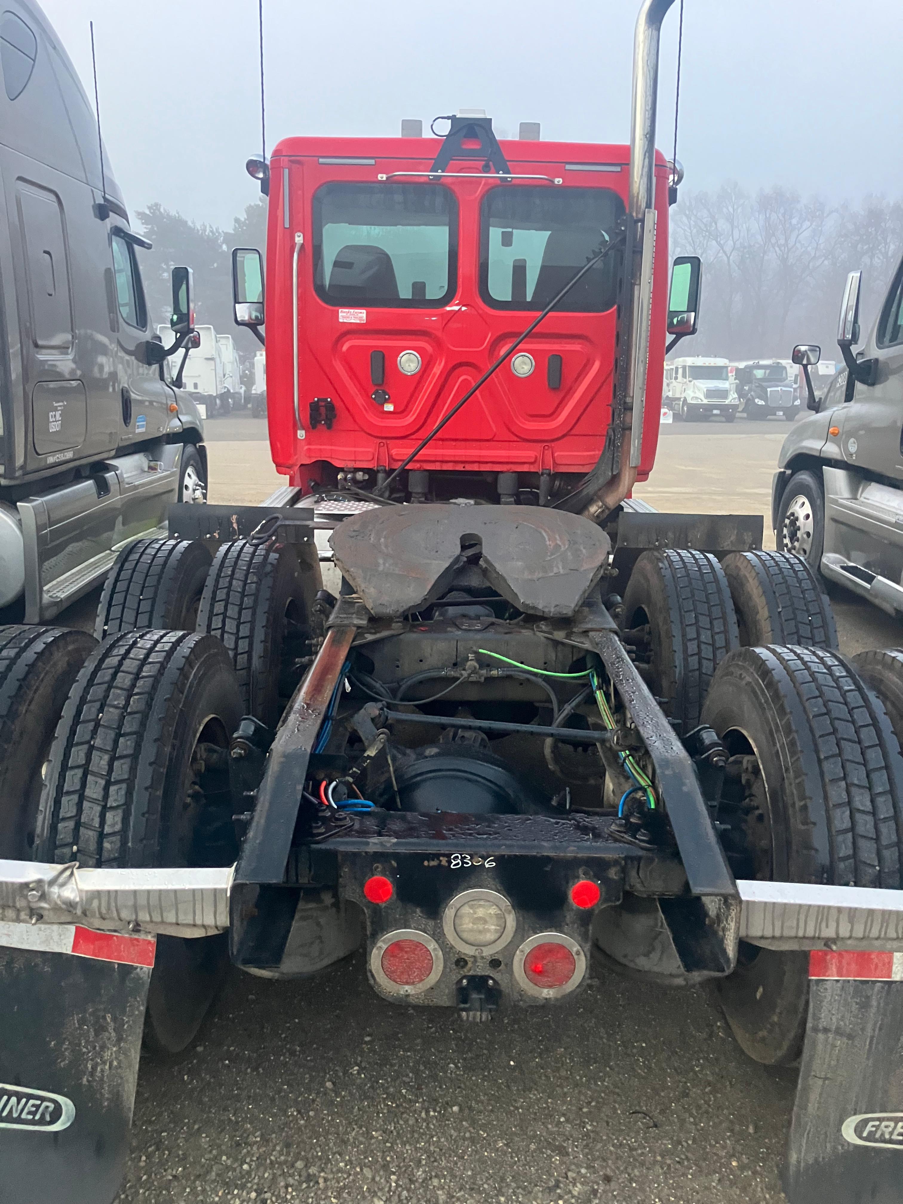 2020 Freightliner Cascadia Day Cab rear view