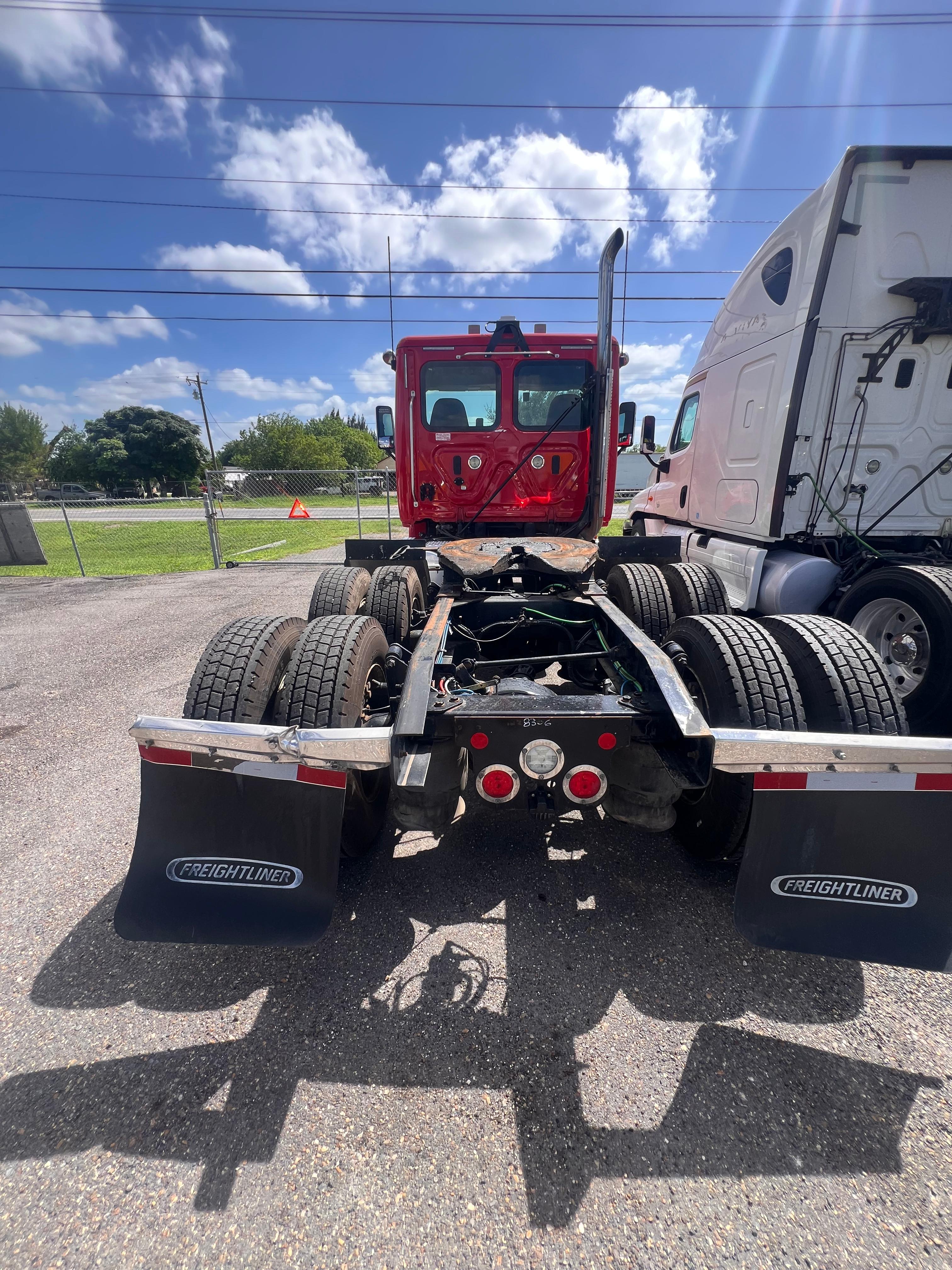 2020 Freightliner Cascadia Day Cab rear view