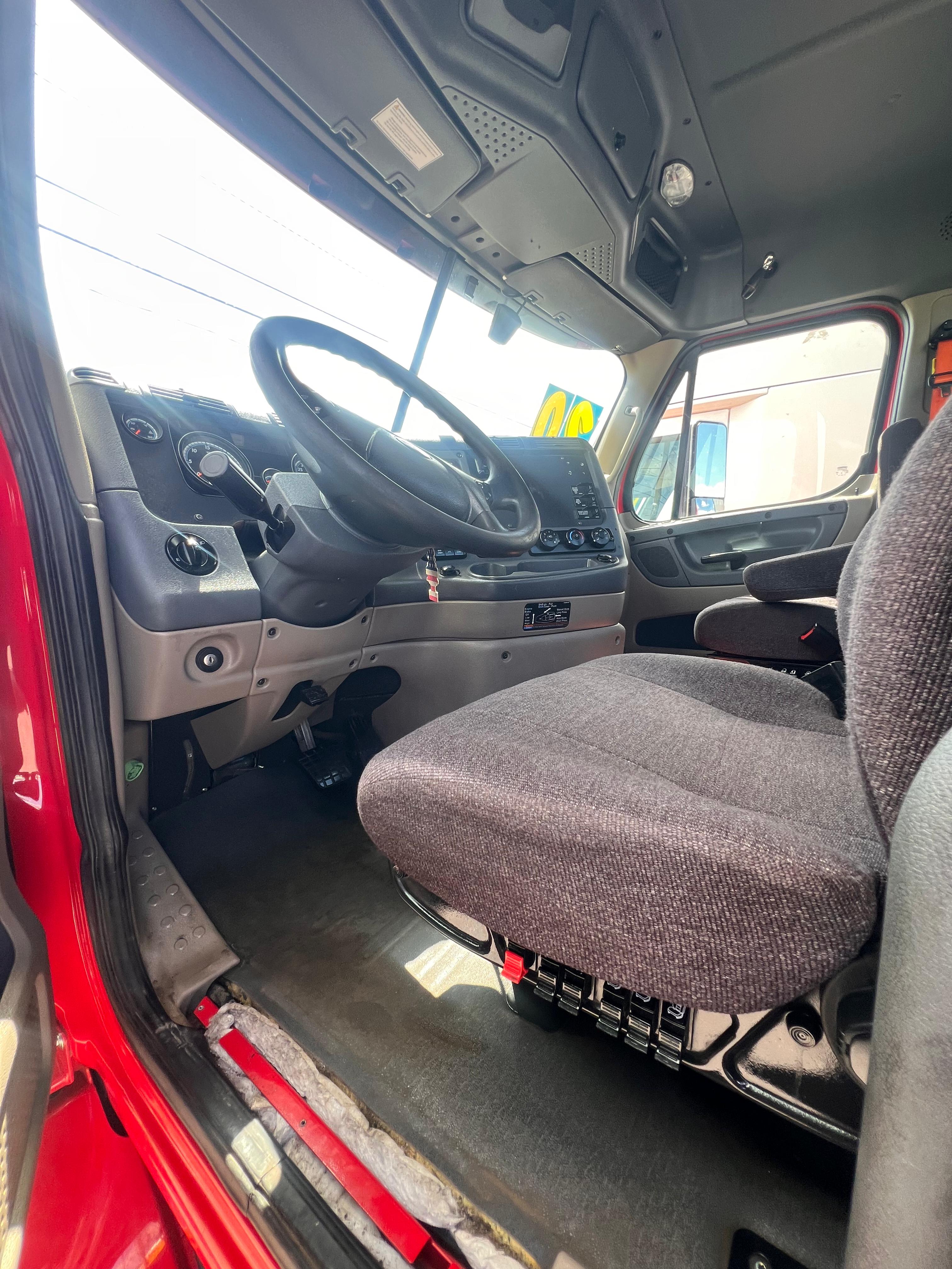 2020 Freightliner Cascadia Day Cab interior dashboard