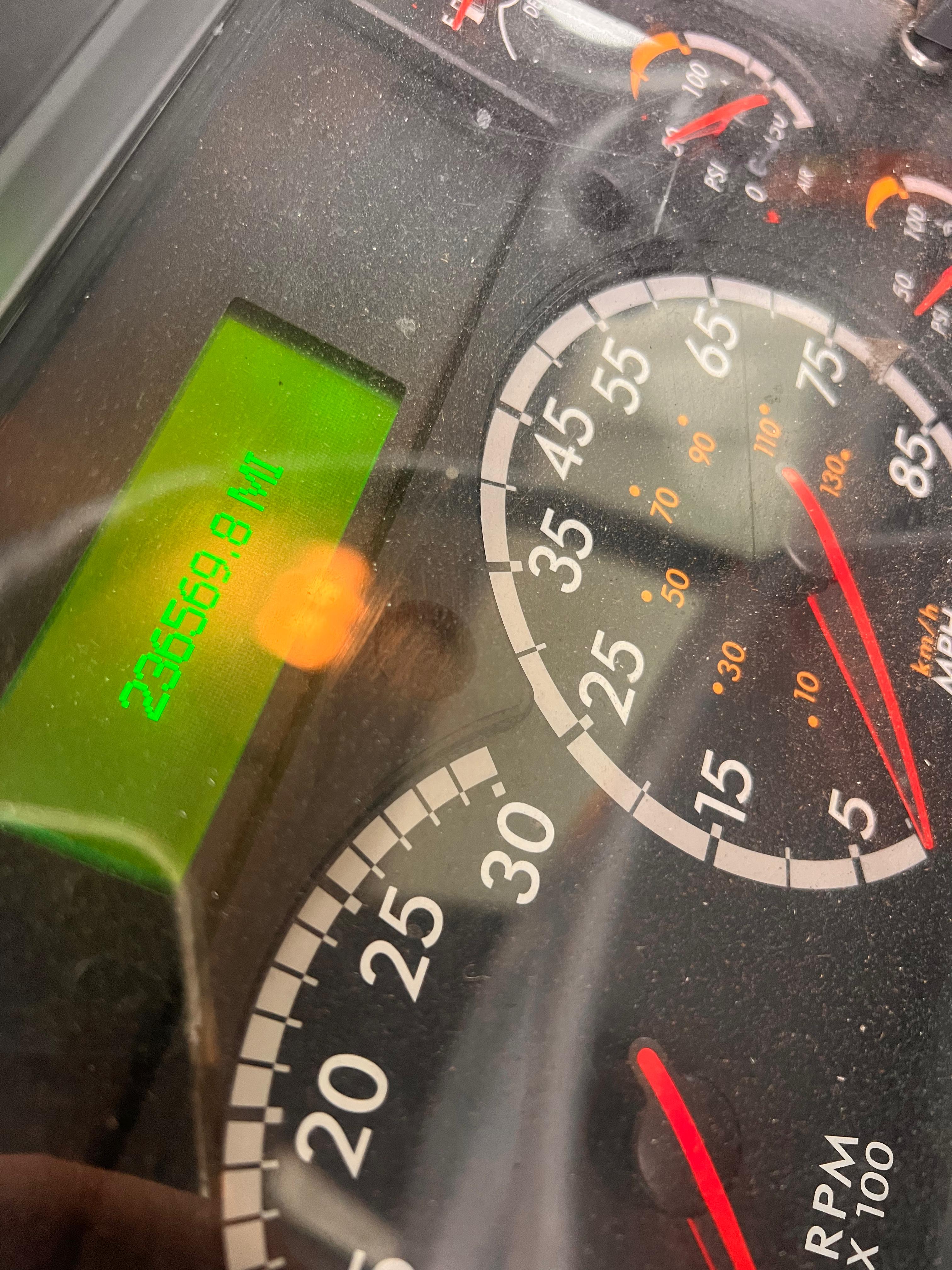 2017 Freightliner M2 Reefer odometer