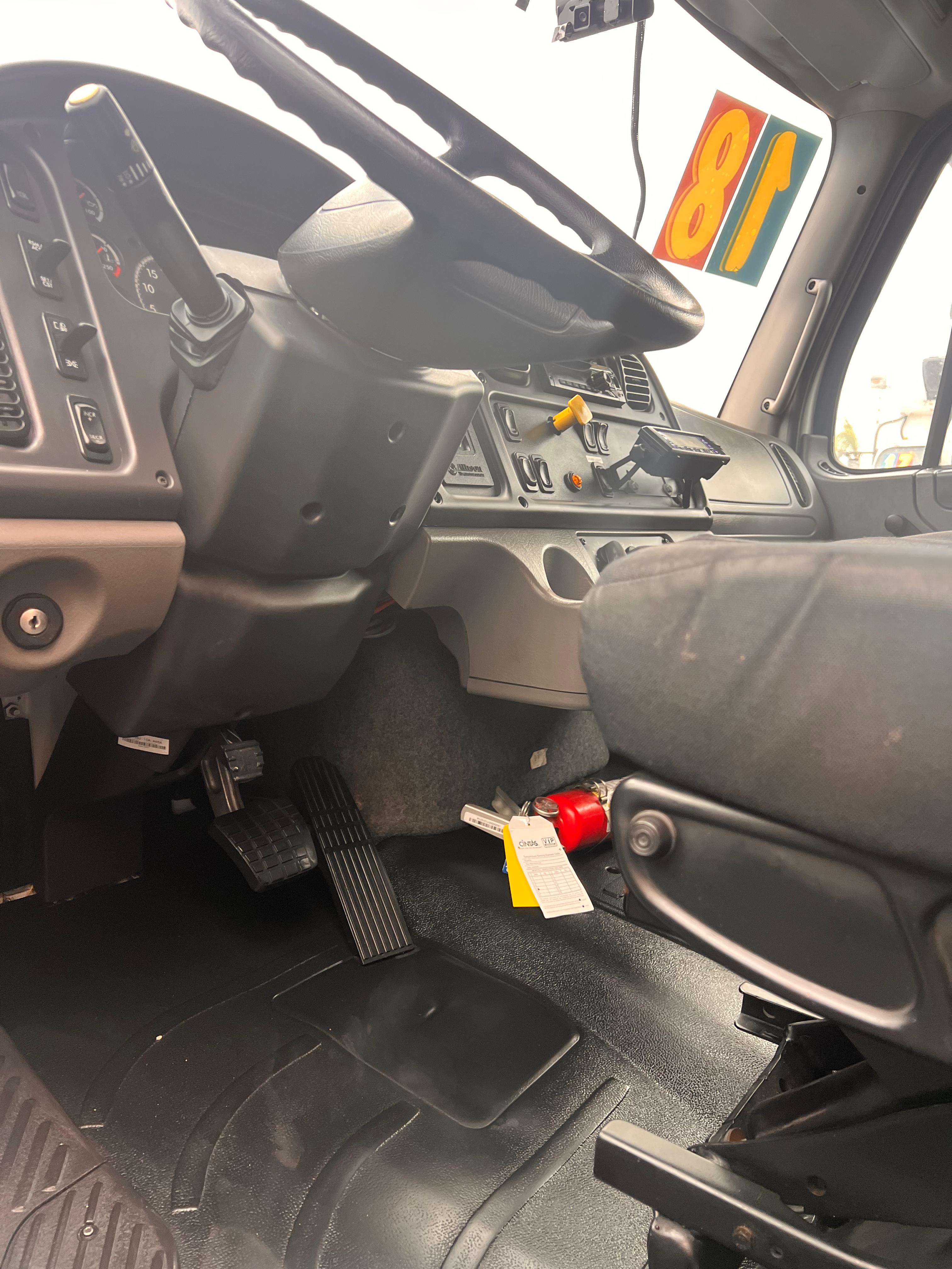 2018 Freightliner M2 Tandem Reefer cabin interior