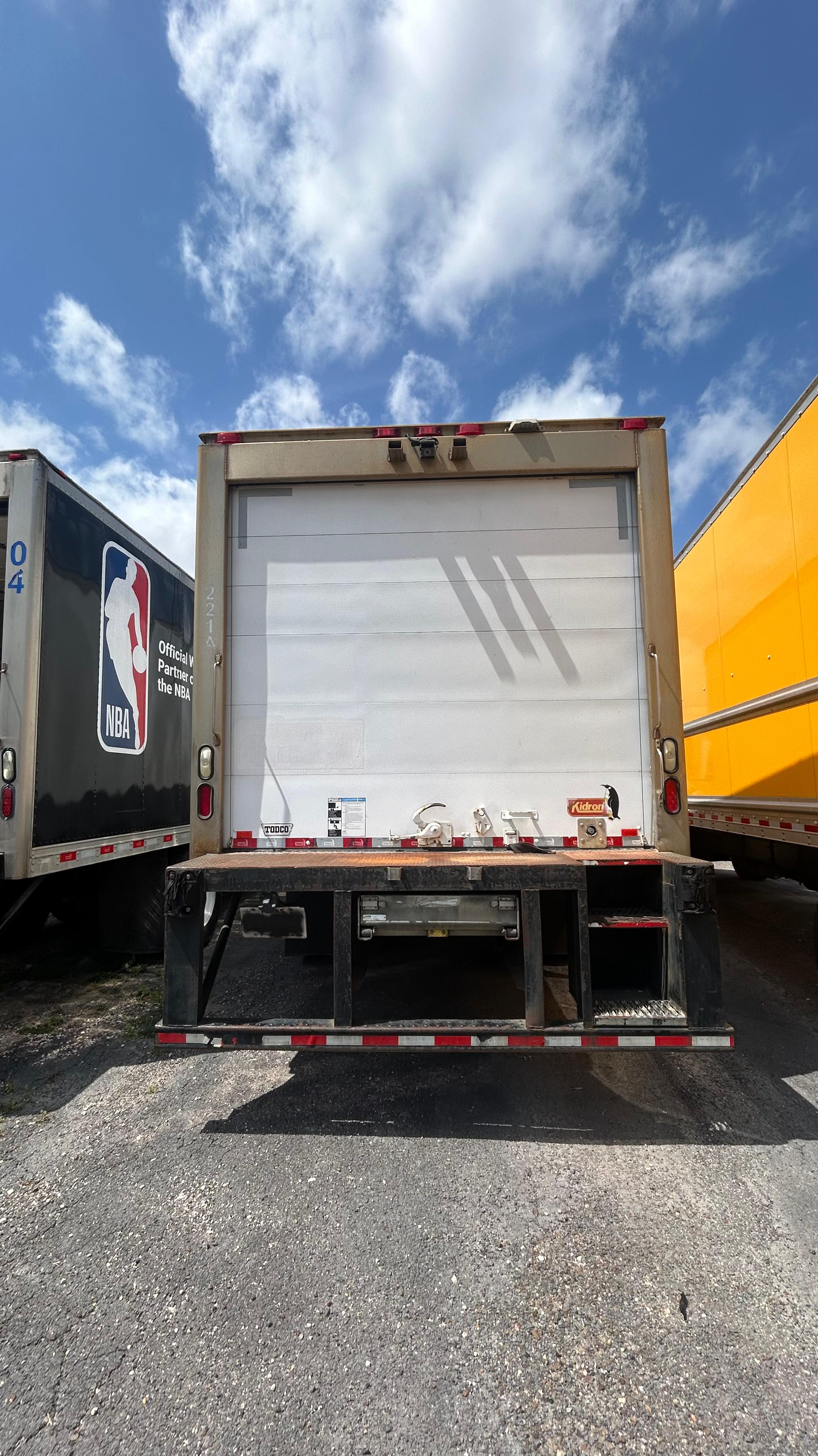 2017 Freightliner M2 20ft Reefer rear view