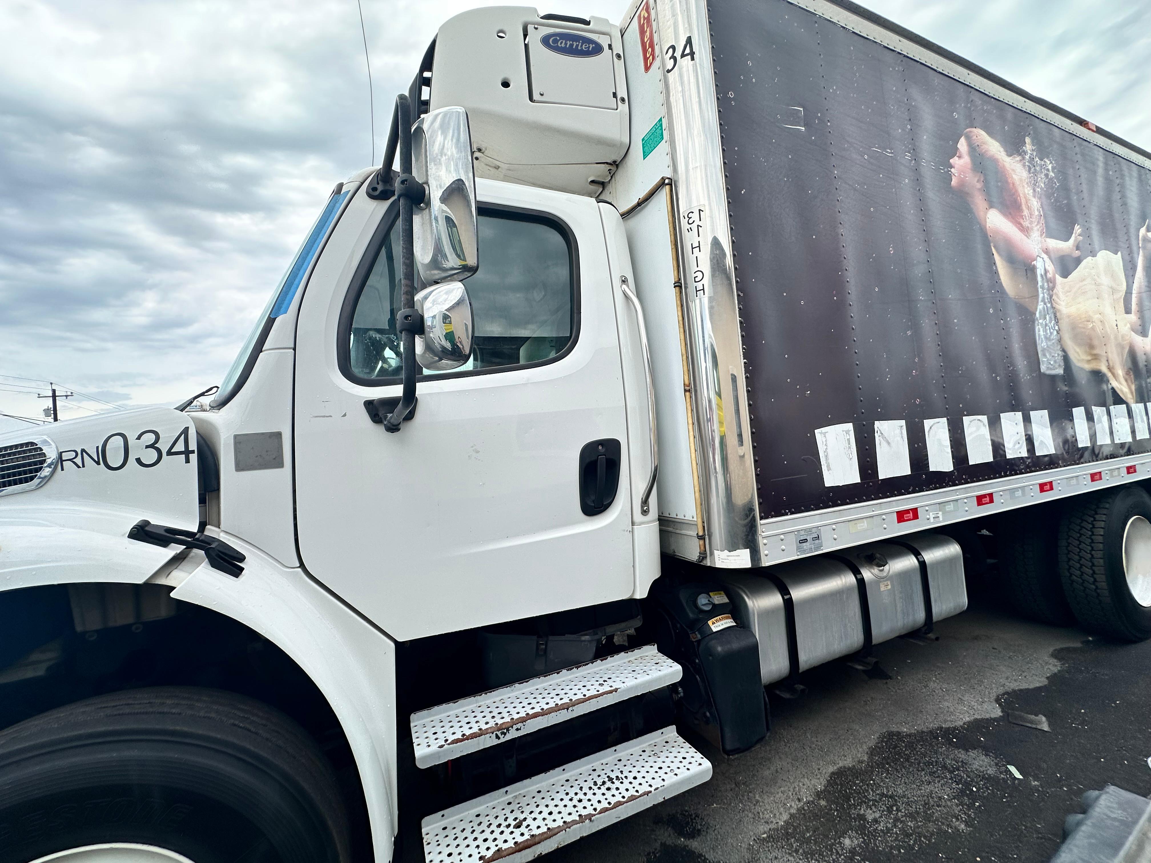 2017 Freightliner M2 22ft Reefer side view showing Carrier unit