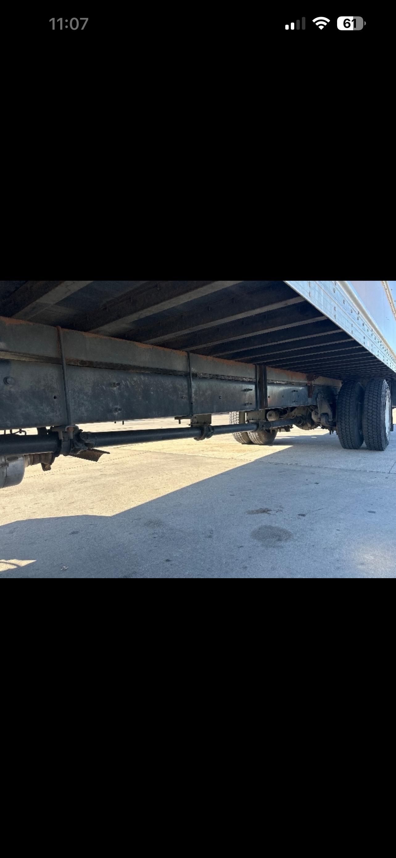 2021 International Box Truck undercarriage