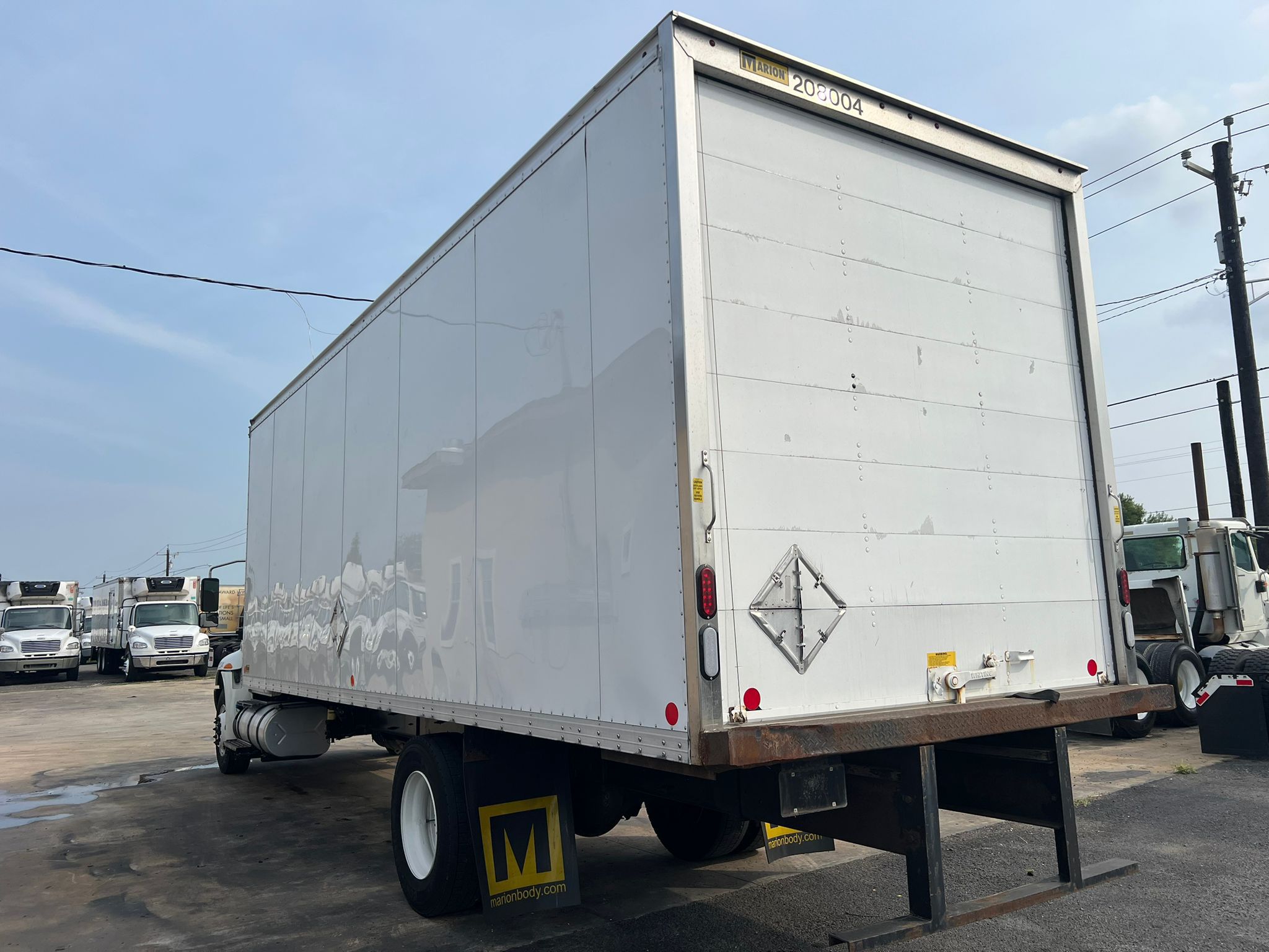 2020 International Box Truck rear side