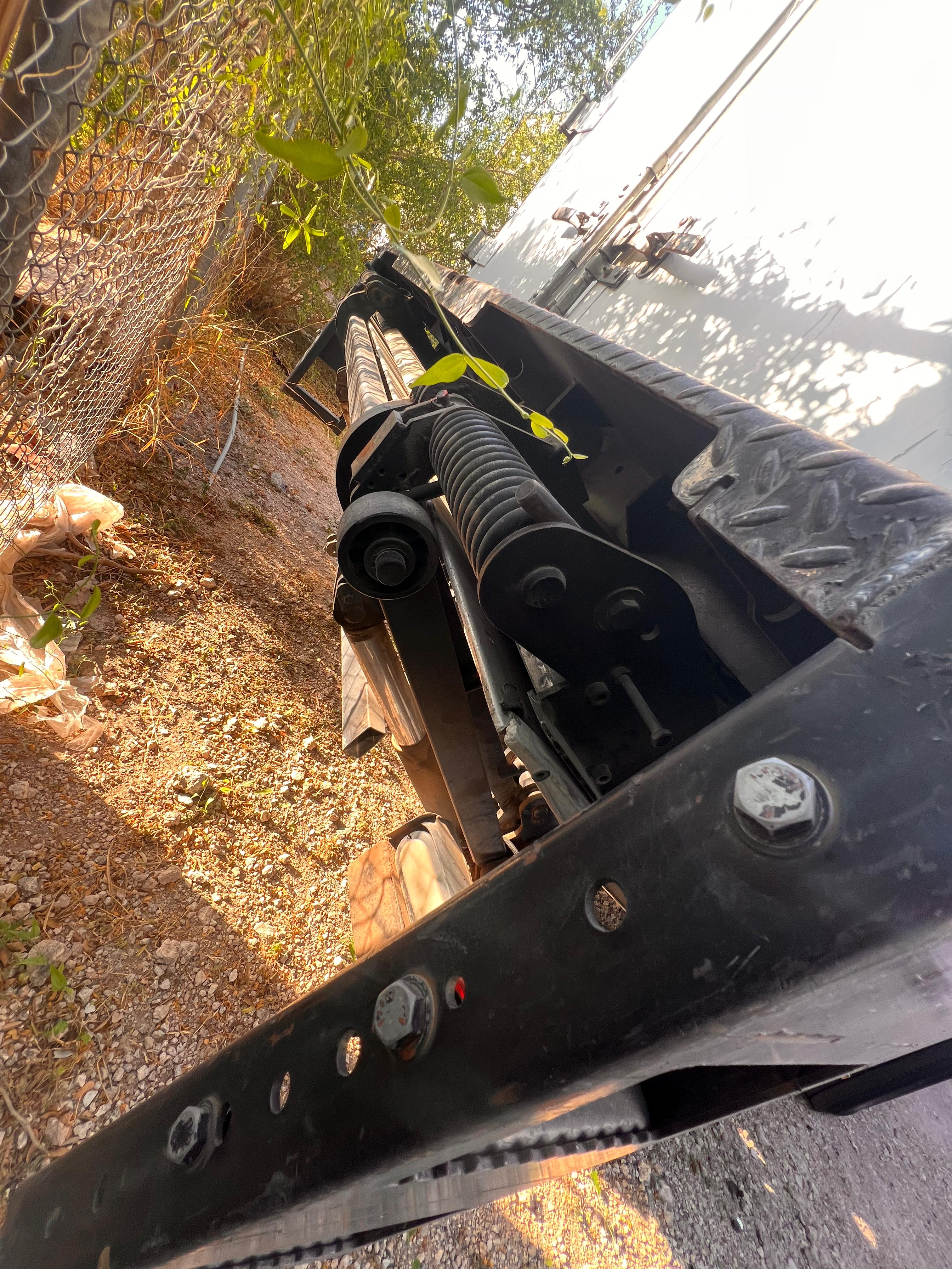 2015 International Box Truck lift gate
