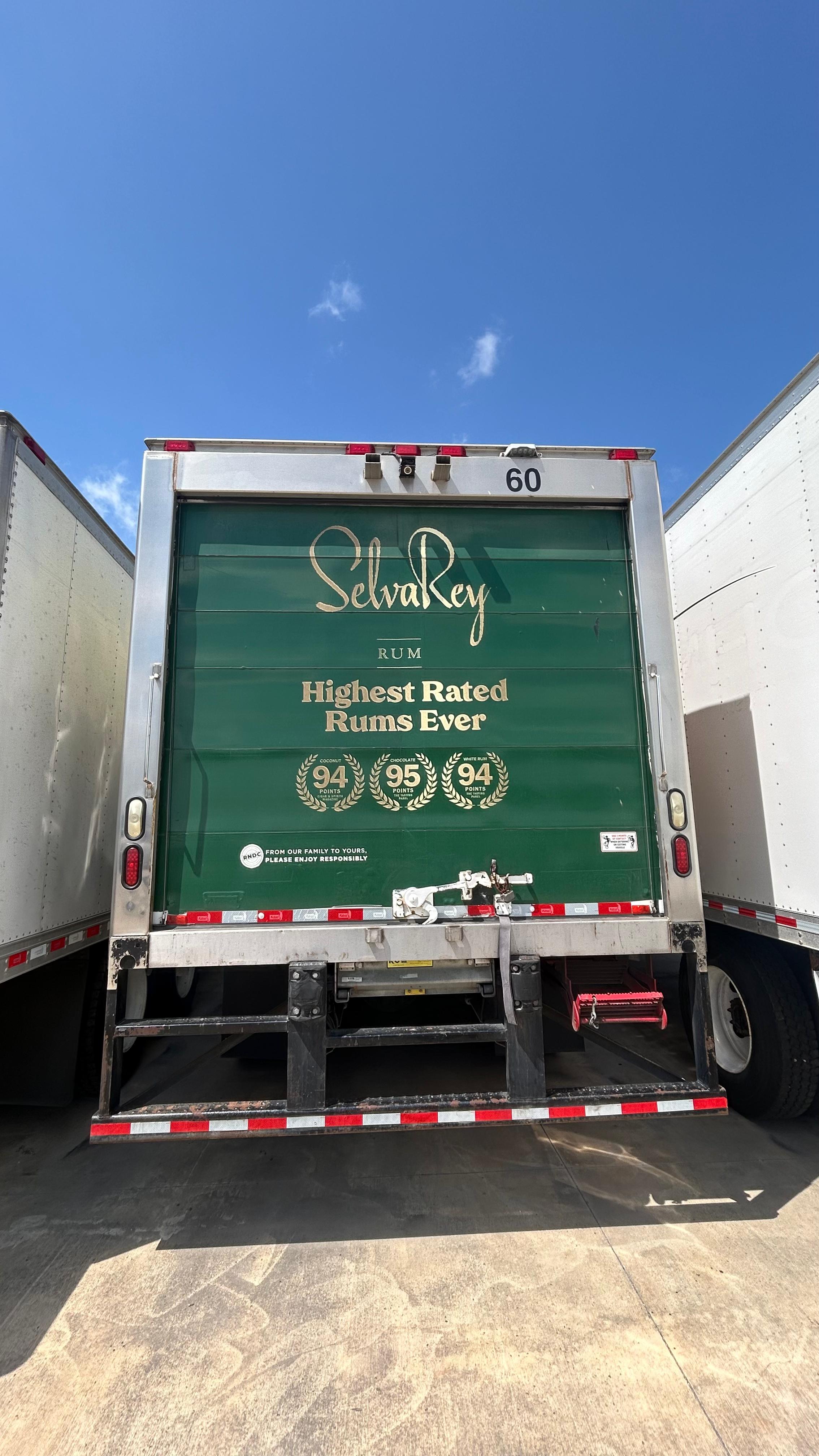 2020 International 22ft Reefer rear view
