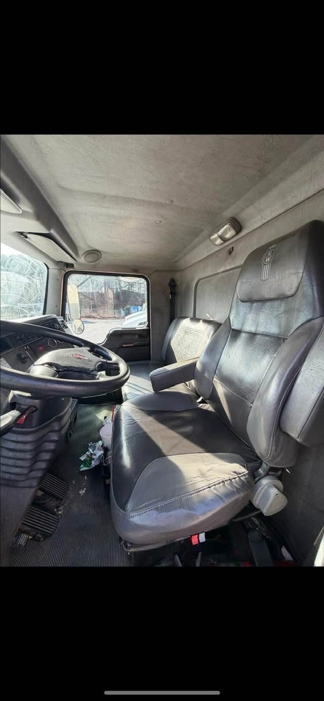 2017 Kenworth T270 another angle