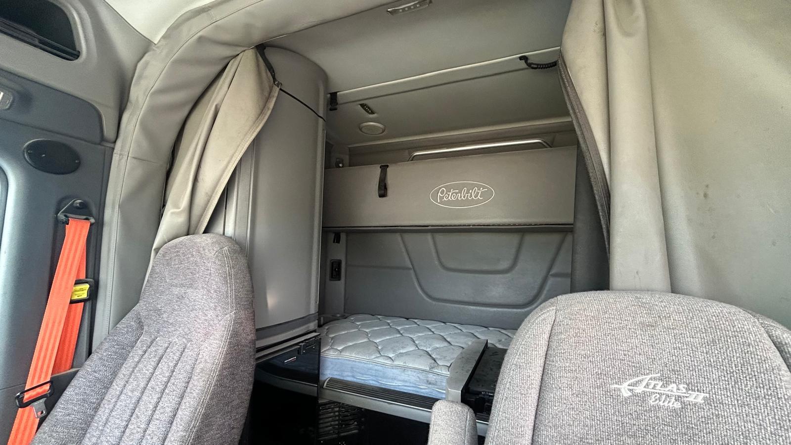 2017 Peterbilt sleeper interior