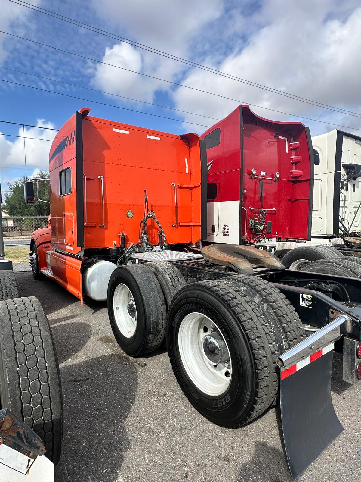 2011 Peterbilt 379 rear side view