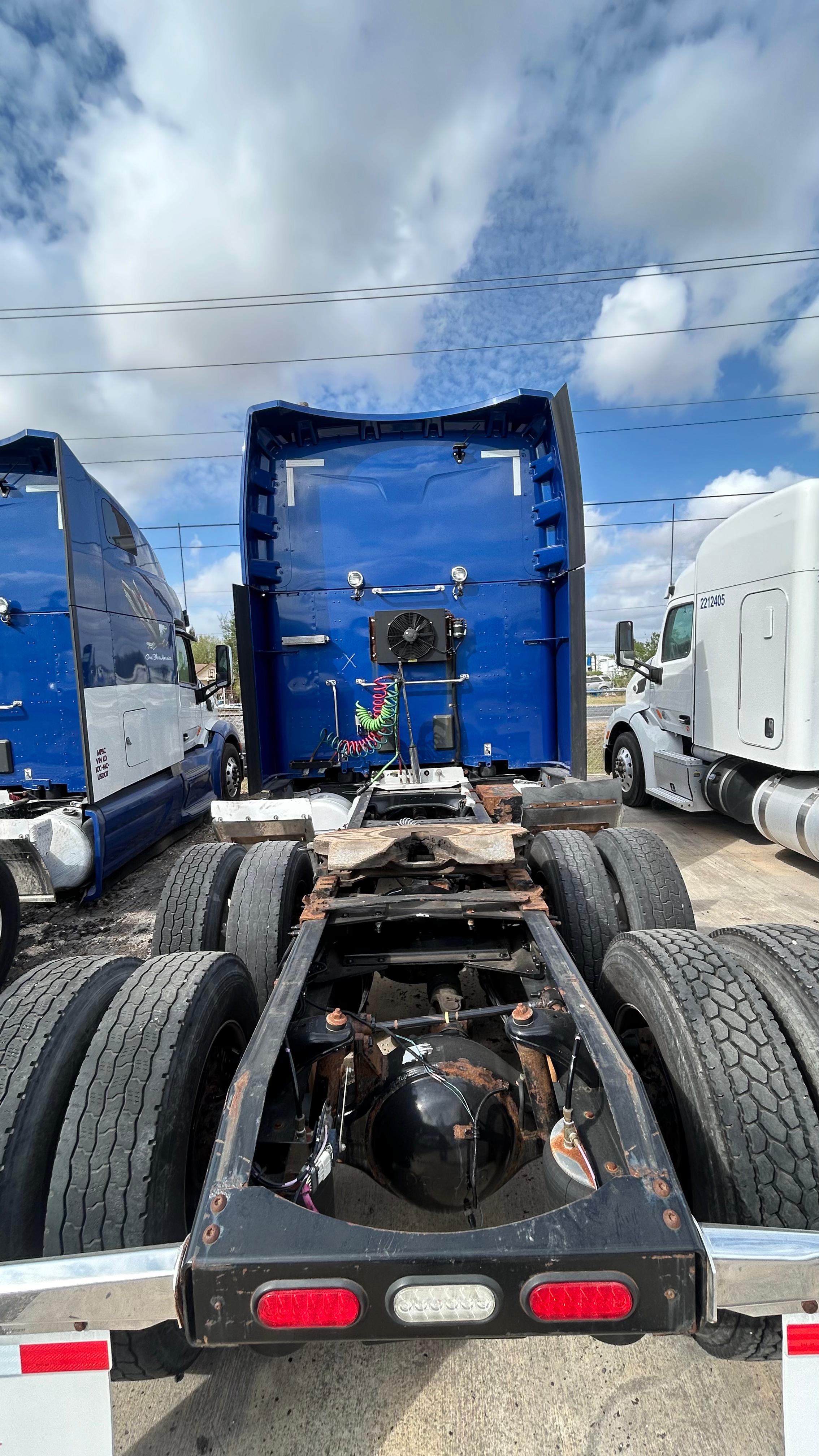 2019 Peterbilt 579 rear view