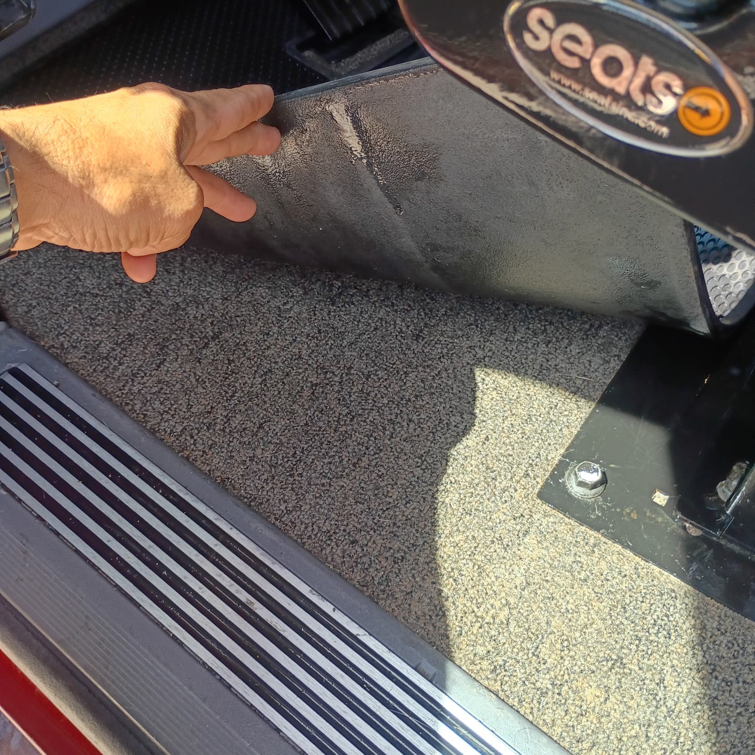 2017 Peterbilt 579 Glider interior floor detail