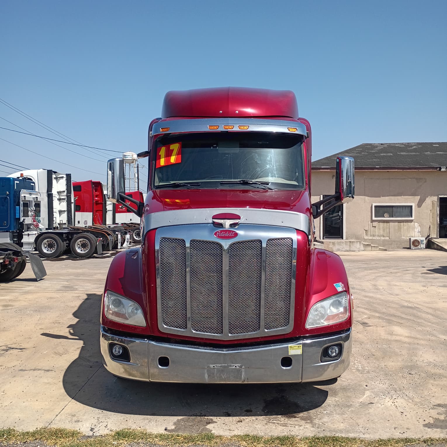 2017 Peterbilt 579 Glider front grille view