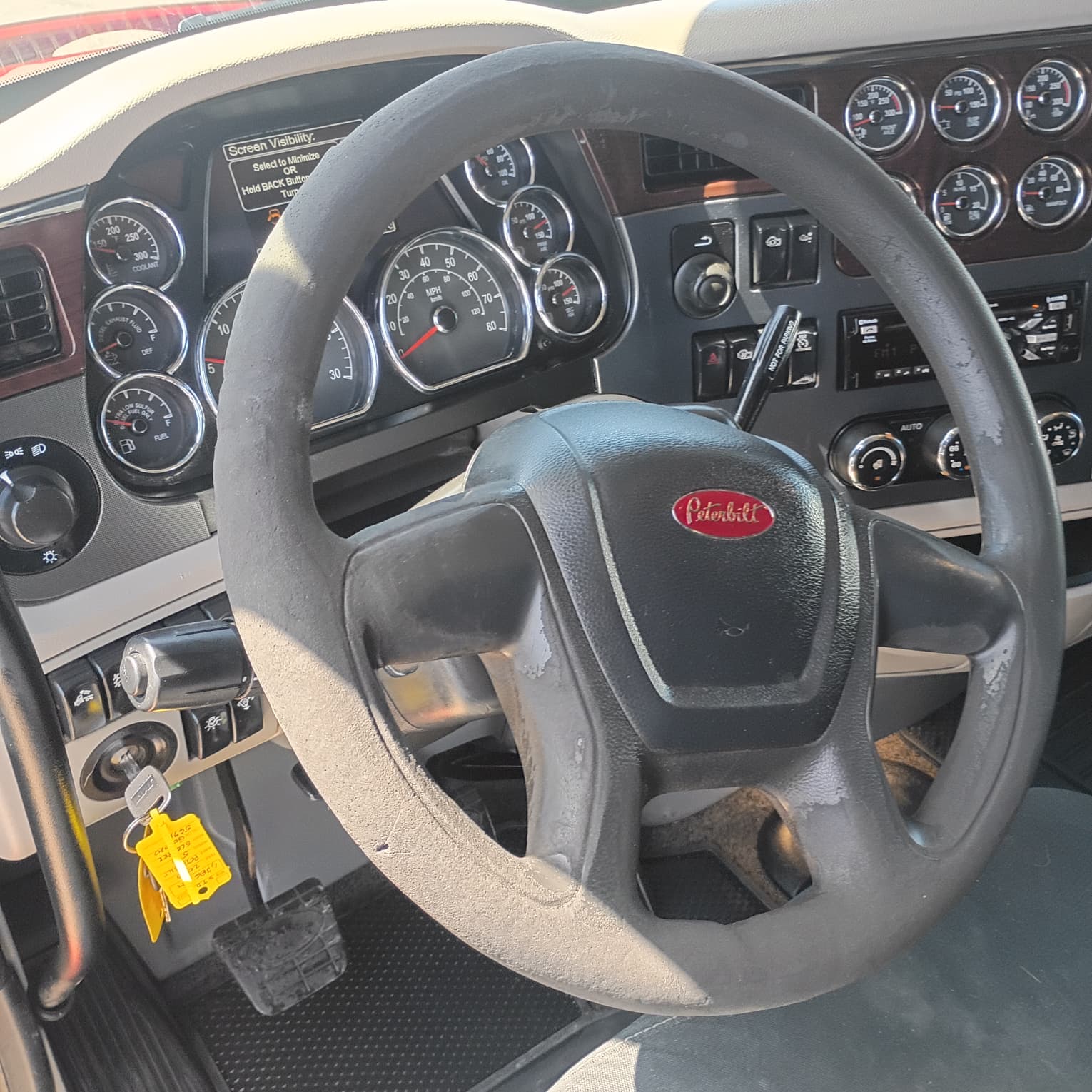2017 Peterbilt 579 Glider dashboard